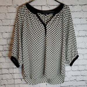 19 COOPER Black and White Women's Top